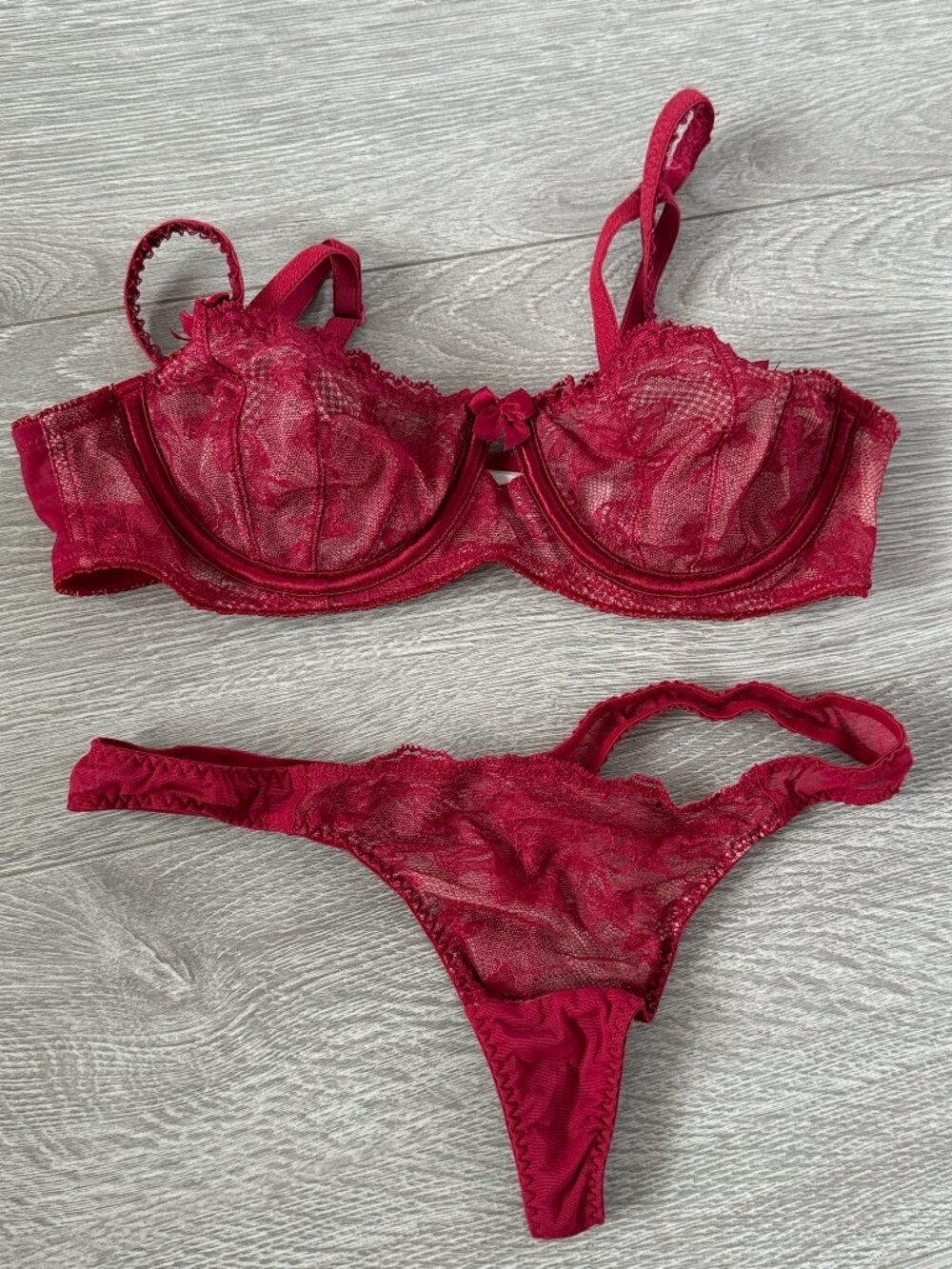 Victoria’s Secret Red Sheer Lace Balconette Bra & Thong Set 34B Small